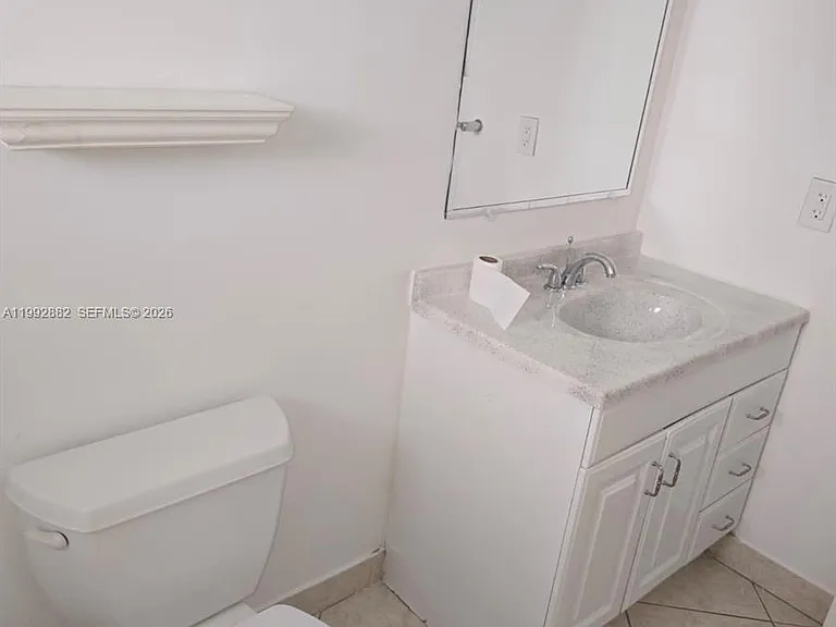 320 NE 12th Ave #703 — Photo 27