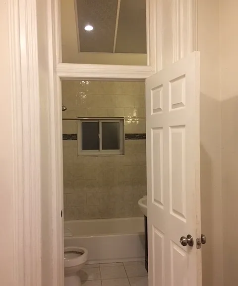 2041 Spring Garden St #1F — Photo 12