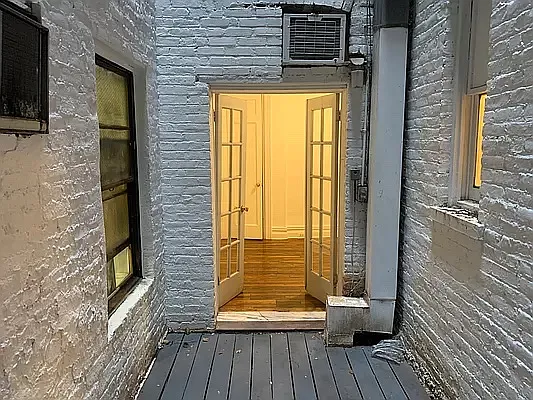 Rented by Jonathan Wachtel, LREB | media 29