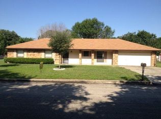 802 Elizabeth, Seguin, TX 78155