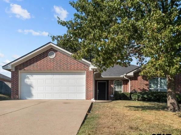 11230 Triple Crown Dr, Flint, TX 75762