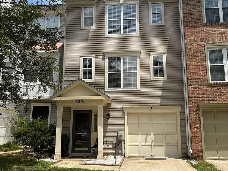 2251 Commissary Cir — Photo 1