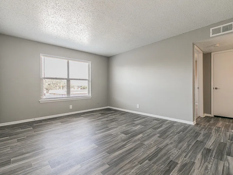 Davis Park Apartments — Photo 19