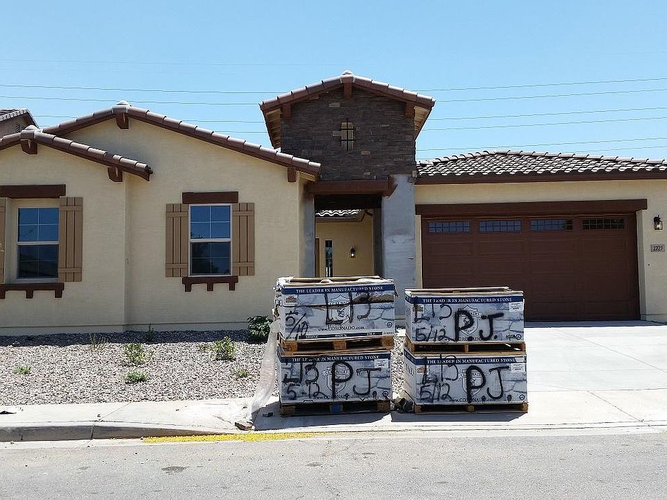 1st image of 2727 E Aloe Pl