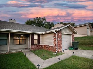 1960 E Wilkins Pl, Fayetteville, AR 72703