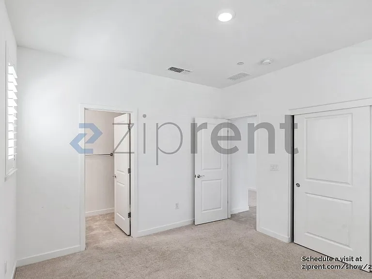 350 E Huntley Ave — Photo 20