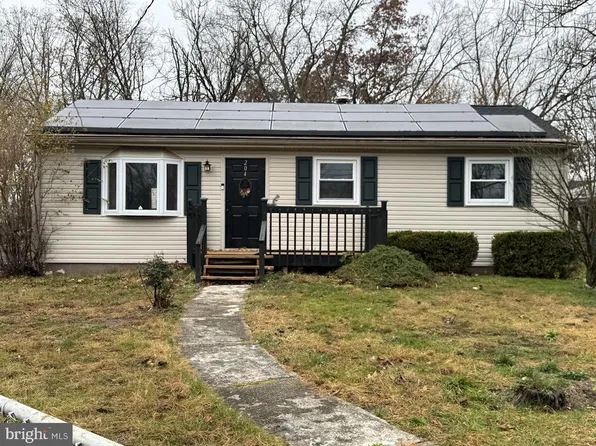204 Scammell Dr, Browns Mills, NJ 08015