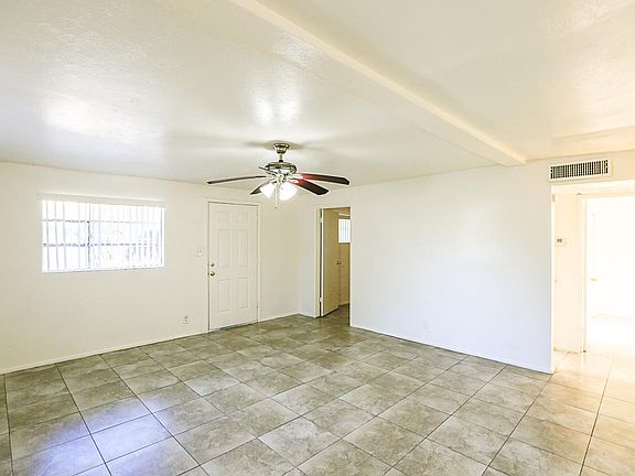 3rd image of 1131 E Sunnyslope Ln APT 1