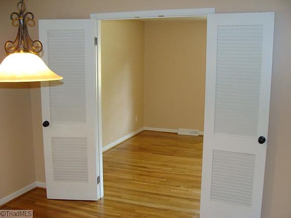 4th image of 3230 Edenwood Dr