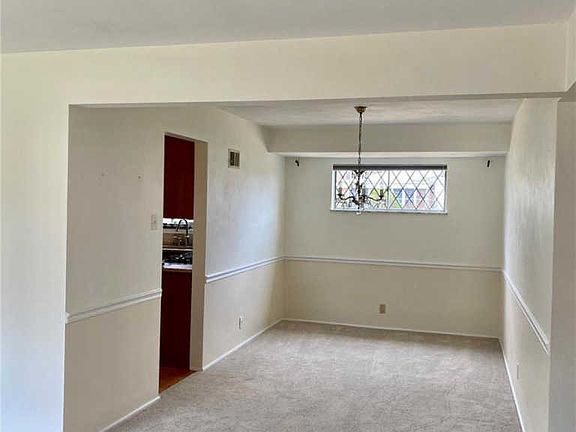 4th image of 9821 Barlow Ln