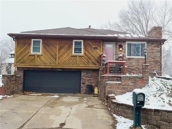 73 Myrna Cir, Saint Joseph, MO 64506