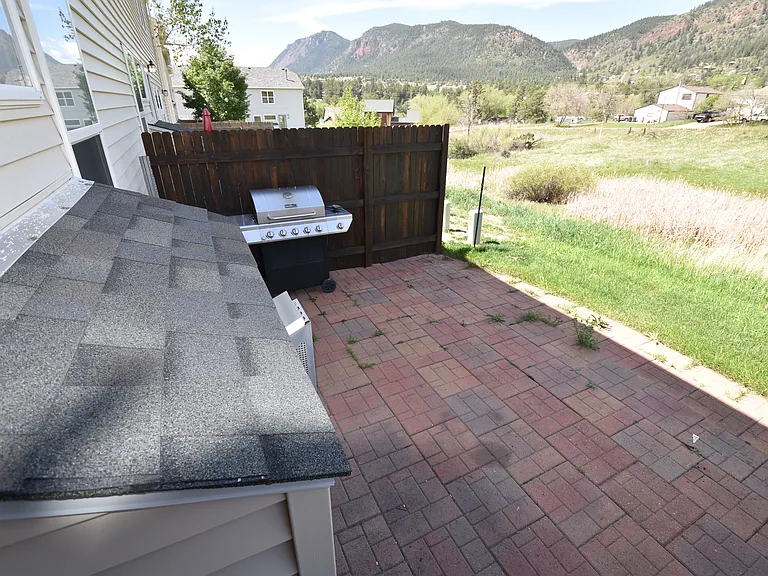 104 Vale St — Photo 14