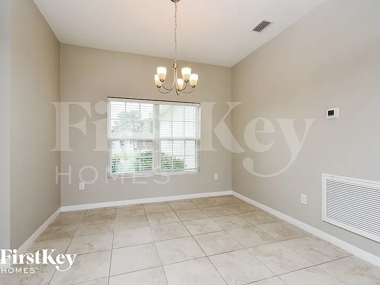 2466 Altoona Ave — Photo 6