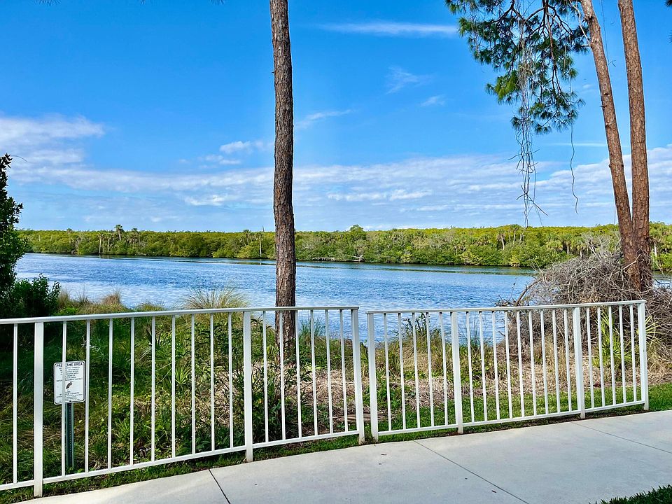 1st image of 2510 SE Anchorage Cove #G-1