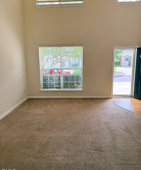 204 Caraleigh Ct — Photo 22