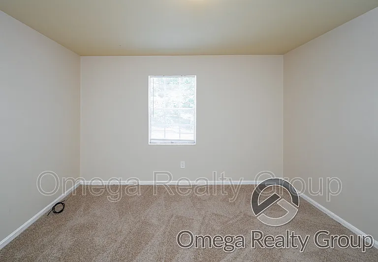 2020 High School Rd #C — Photo 16