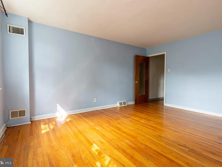404 S Croskey St #A — Photo 14