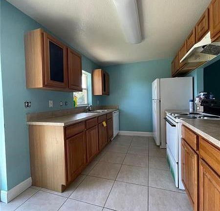 3rd image of 184 Wilson Way NE
