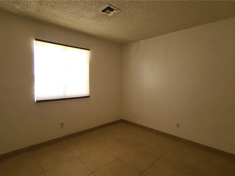 3117 E Carey Ave #3 — Photo 17