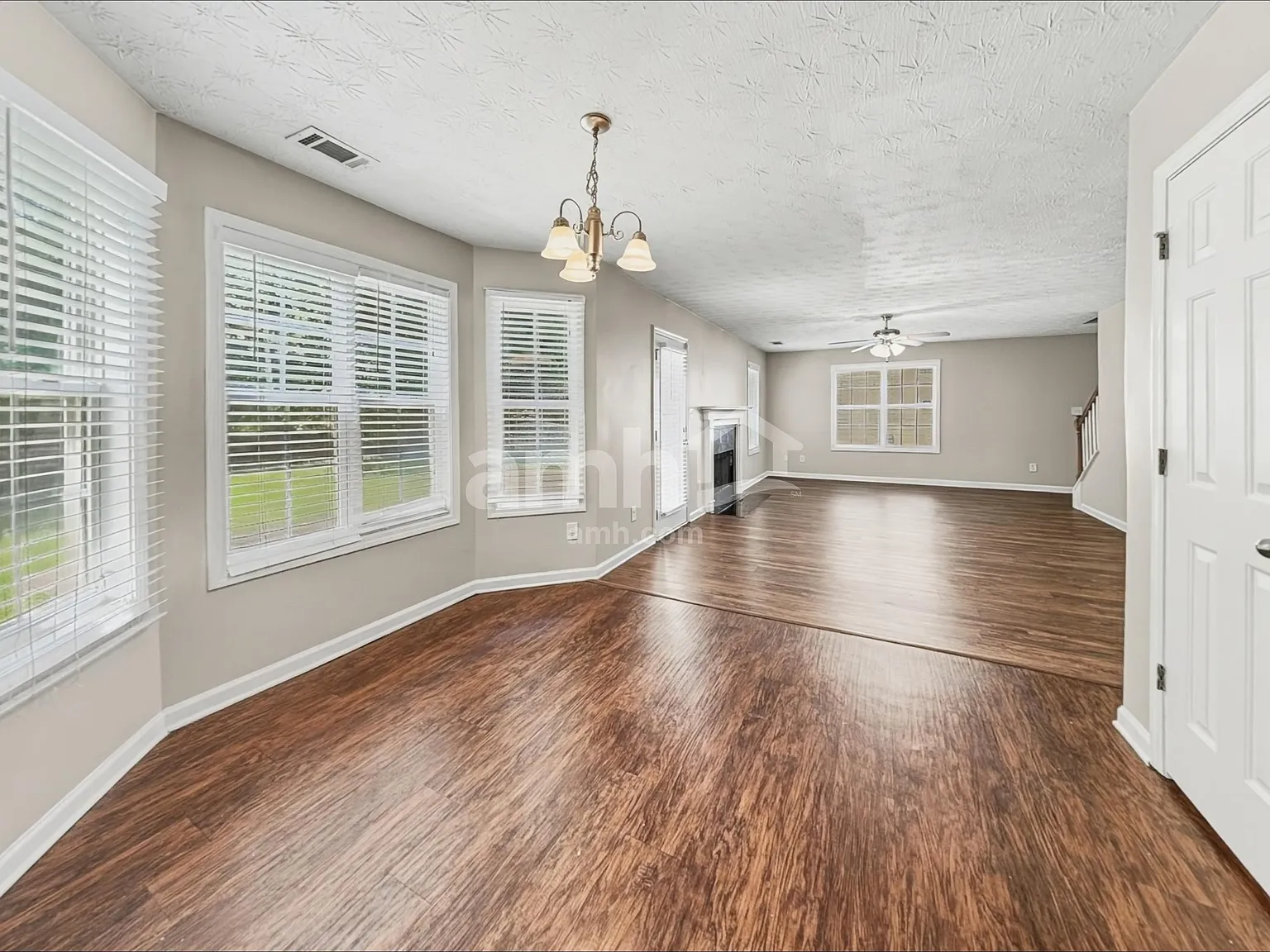 4 bed, 2.5 bath, 2662 sqft, $2,405 — Photo 4