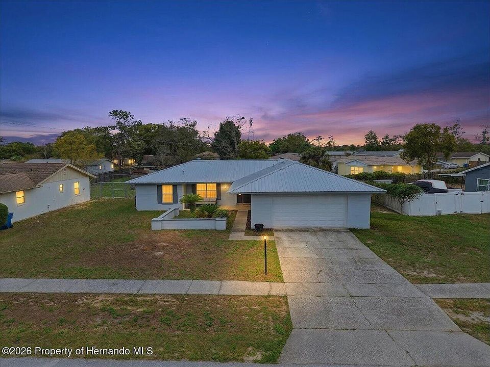 1st image of 4464 Bromley Ave