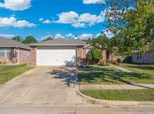 3521 Clydesdale Dr, Denton, TX 76210