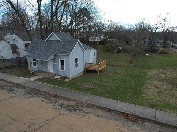 403 Albert St, Fredericktown, MO 63645