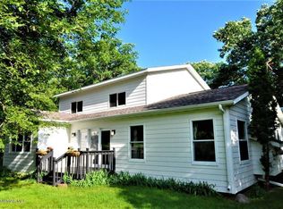 30548 330th Ave, Roseau, MN 56751
