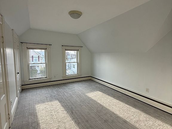 3rd image of 89 Belmont St Unit 2