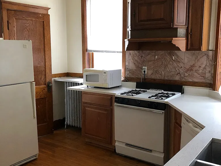 3326 N Clark St #3R — Photo 2