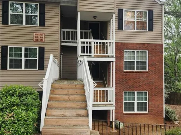 306 Teal Ct, Roswell, GA 30076