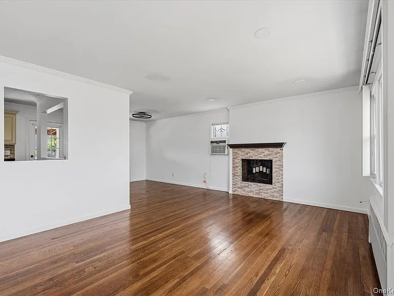 4 Cecil Pl — Photo 5