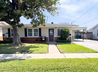 6 Azalea Dr, Gretna, LA 70053