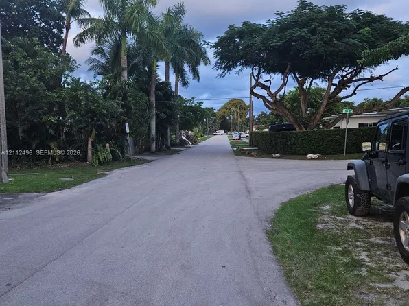 290 NE 115th St, Miami, FL 33161