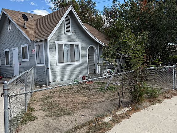 2nd image of 2104 Pacific St #1