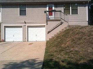 3304 N Virginia Ave, Kansas City, MO 64116
