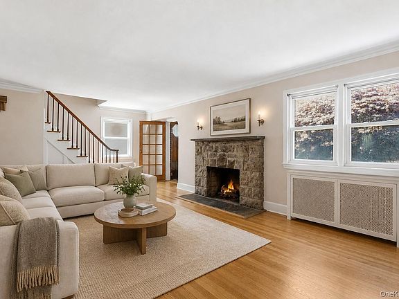 4th image of 68 Seneca Avenue