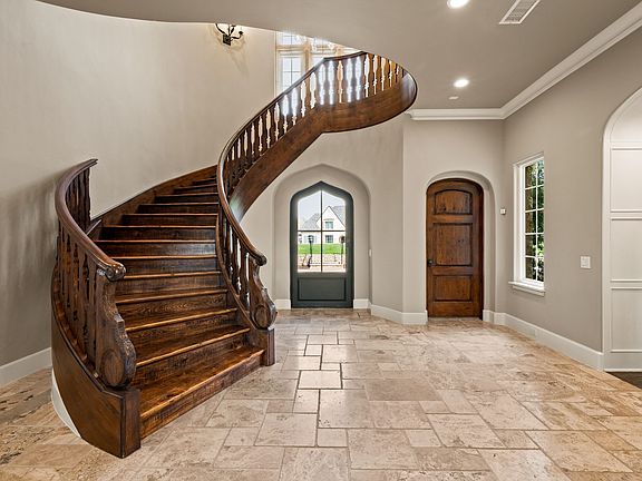 3rd image of 2105 Bayshore Dr