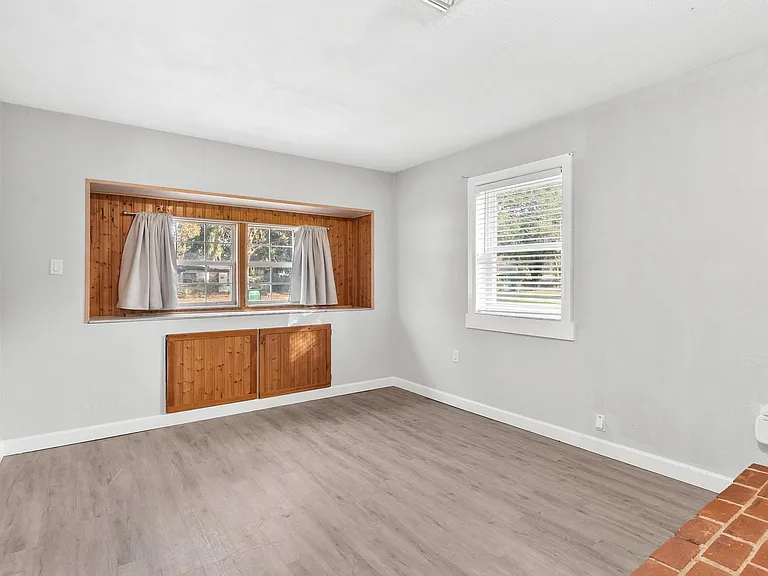 500 College Ave — Photo 15