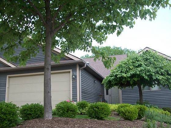 1st image of 221 Clubside Dr NW