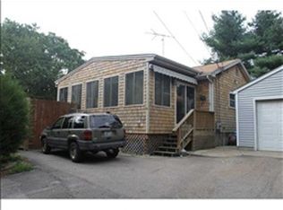 5 Dixon St, South Kingstown, RI 02879