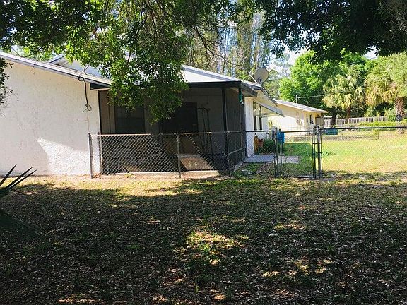 4th image of 7302 Deland Avenue