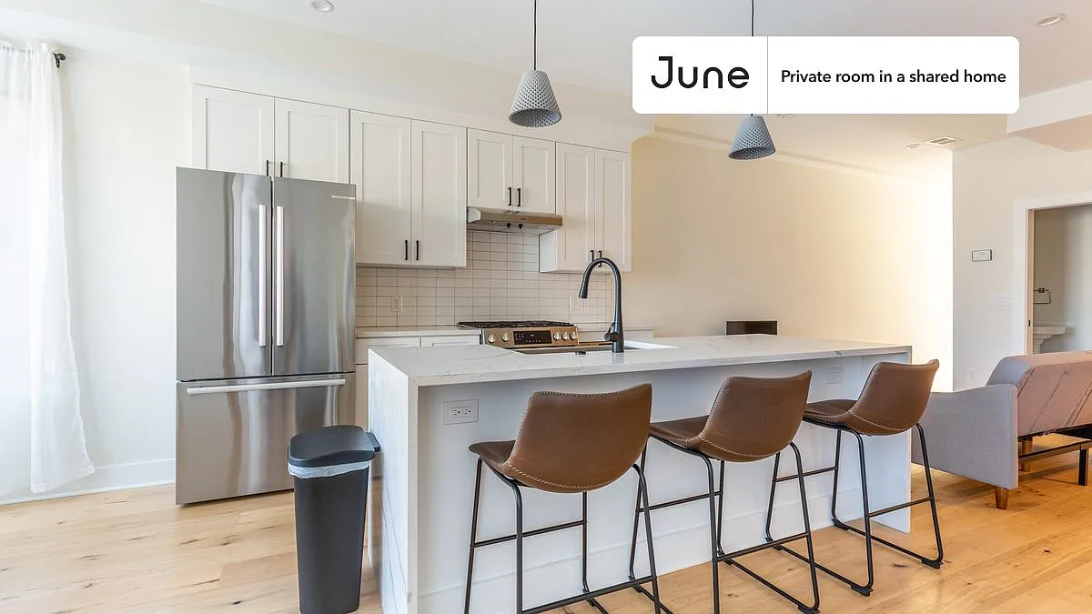 Full bedroom in 2 bed/2.5 bath home in Columbia Heights #1719 B — Photo 4