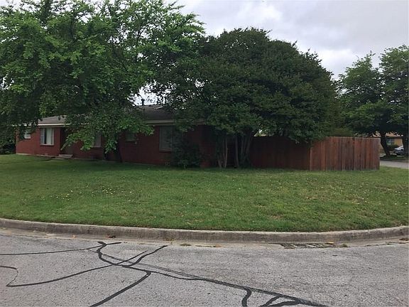2nd image of 6030 Saint Johns Ln