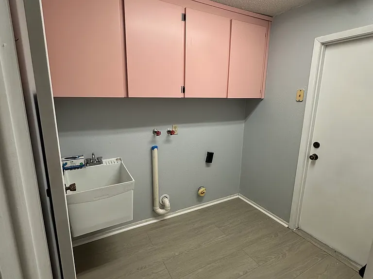 7624 Limington Dr — Photo 24