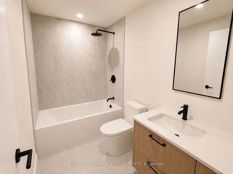 109 Erskine Ave #1106 — Photo 9