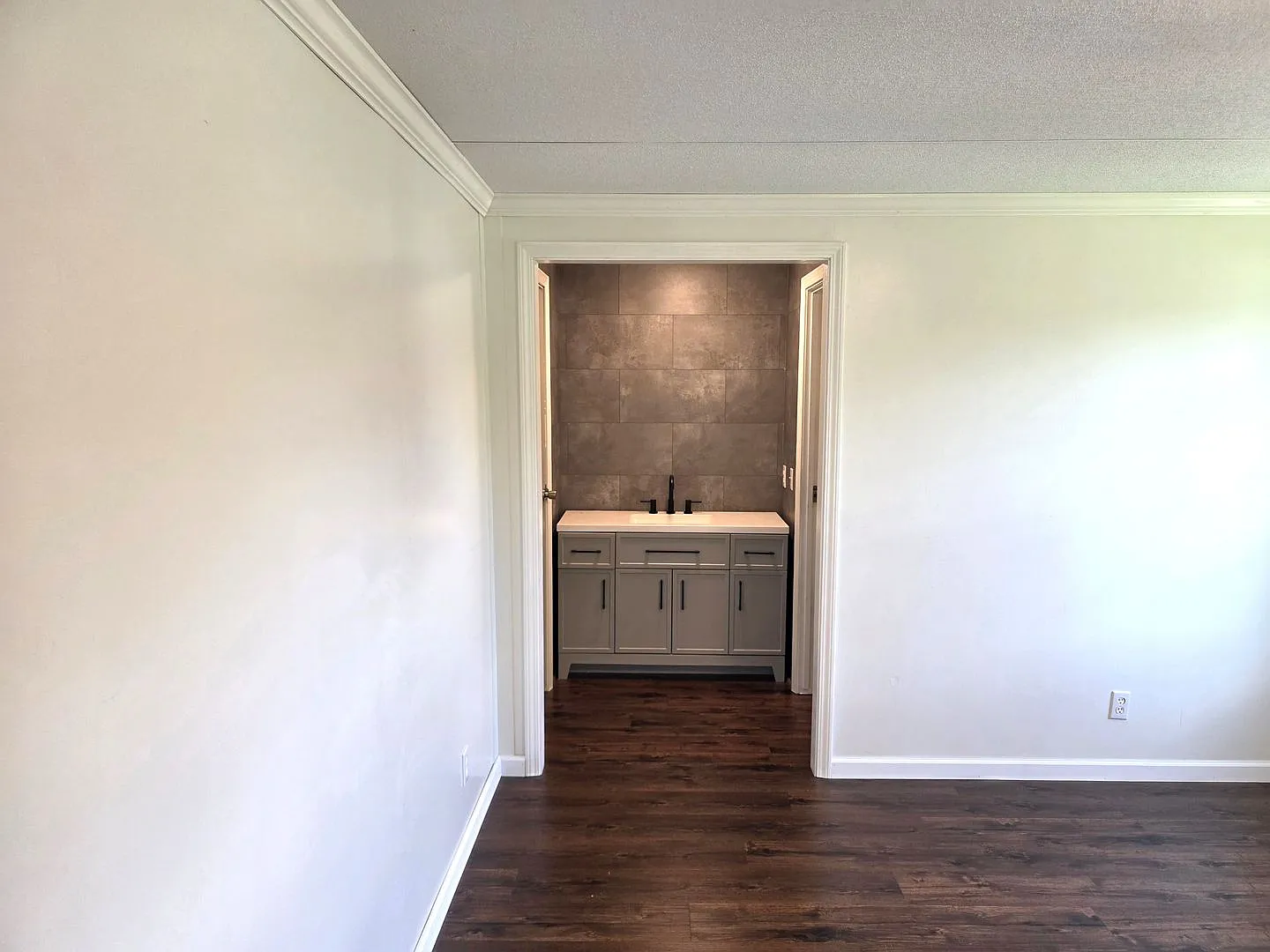 4 Bed 2 Bath Home Lowgap, NC — Photo 4