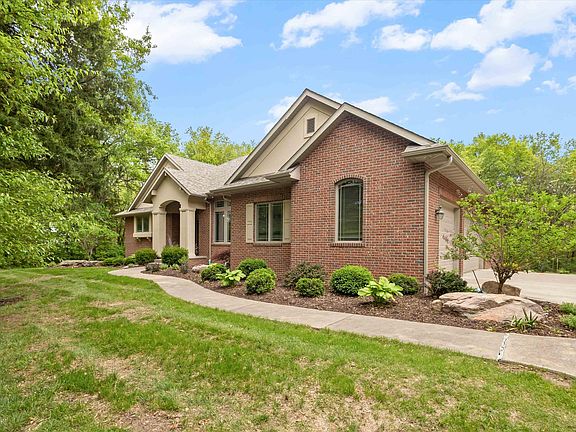 2nd image of 4415 E Ravens Ridge Dr