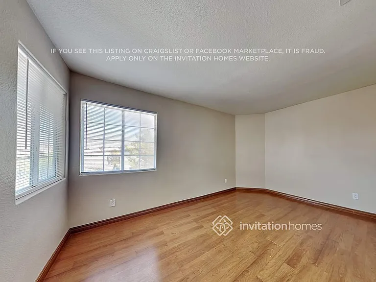 125 Golf Range St — Photo 12