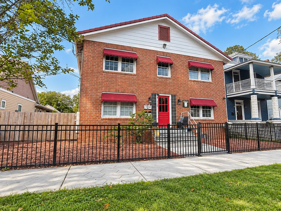 133 E 4th St #1
